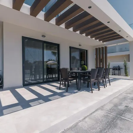 Infinity Ena Villa Kalamákion