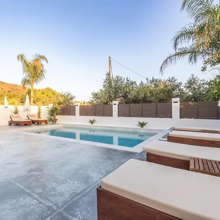 Infinity Ena Kalamákion